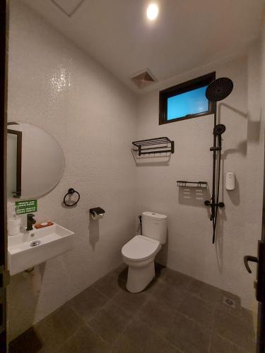 atap biru residence