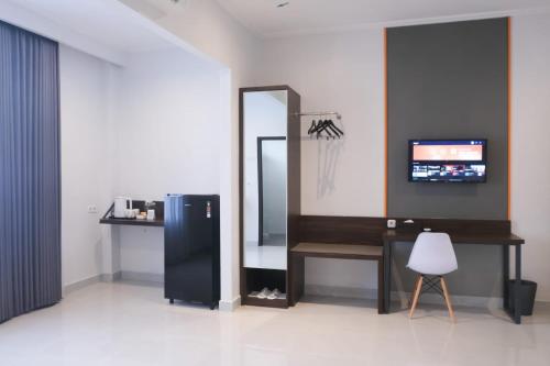 atap biru residence