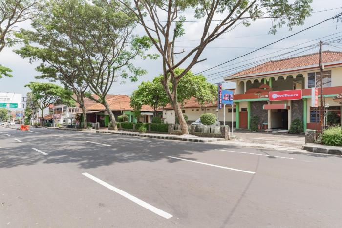 reddoorz syariah hotel budi family