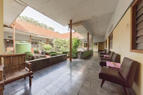 reddoorz syariah hotel budi family