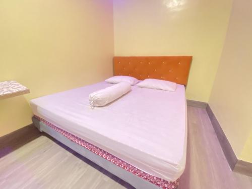 homestay rn near taman bambu runcing polewali mitra reddoorz