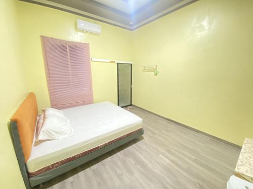 homestay rn near taman bambu runcing polewali mitra reddoorz