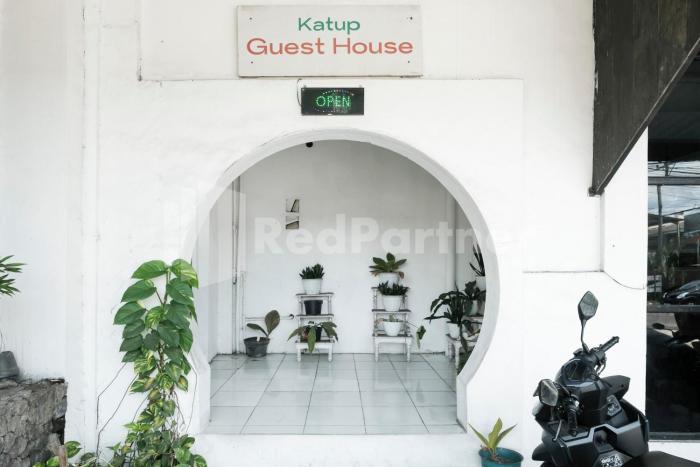 katup guest house syariah mitra reddoorz
