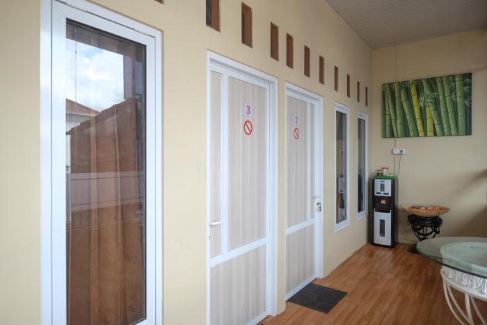 reddoorz syariah near alun alun wonosobo 3