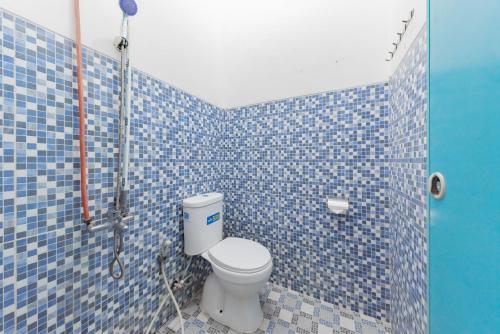 urbanview hotel sabar residence csb mall