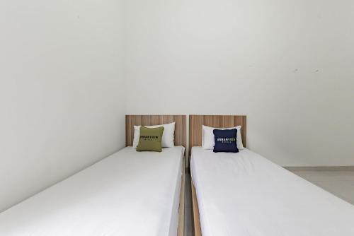 urbanview hotel sabar residence csb mall