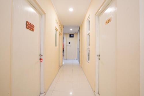 urbanview stay h jakal by reddoorz