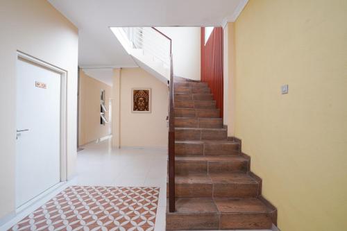 Urbanview Stay @H Jakal By Reddoorz,,3 star