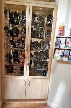 riversong guest house