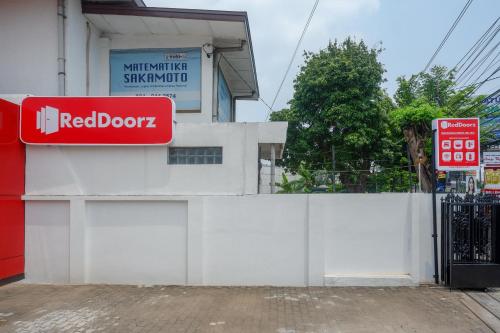 reddoorz near kawasan simpang lima area