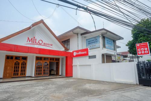 reddoorz near kawasan simpang lima area