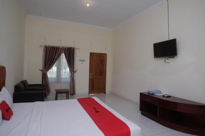 reddoorz syariah near alun alun wonosari