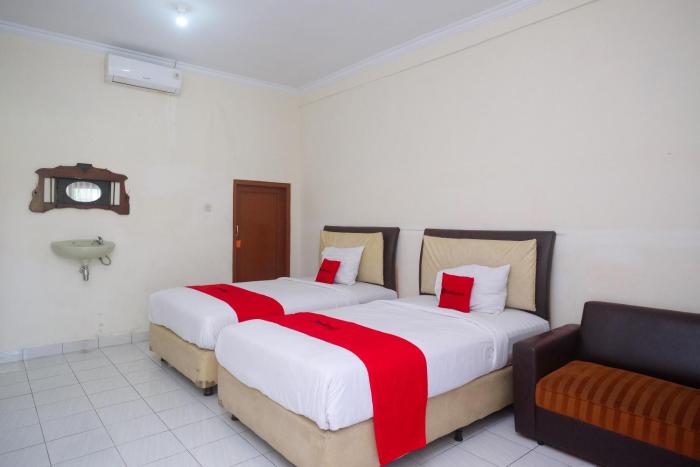 reddoorz syariah near alun alun wonosari