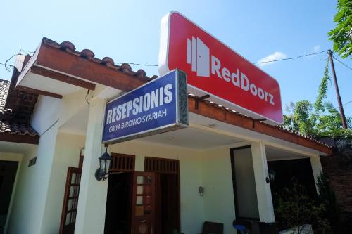 reddoorz syariah near alun alun wonosari