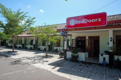reddoorz syariah near alun alun wonosari