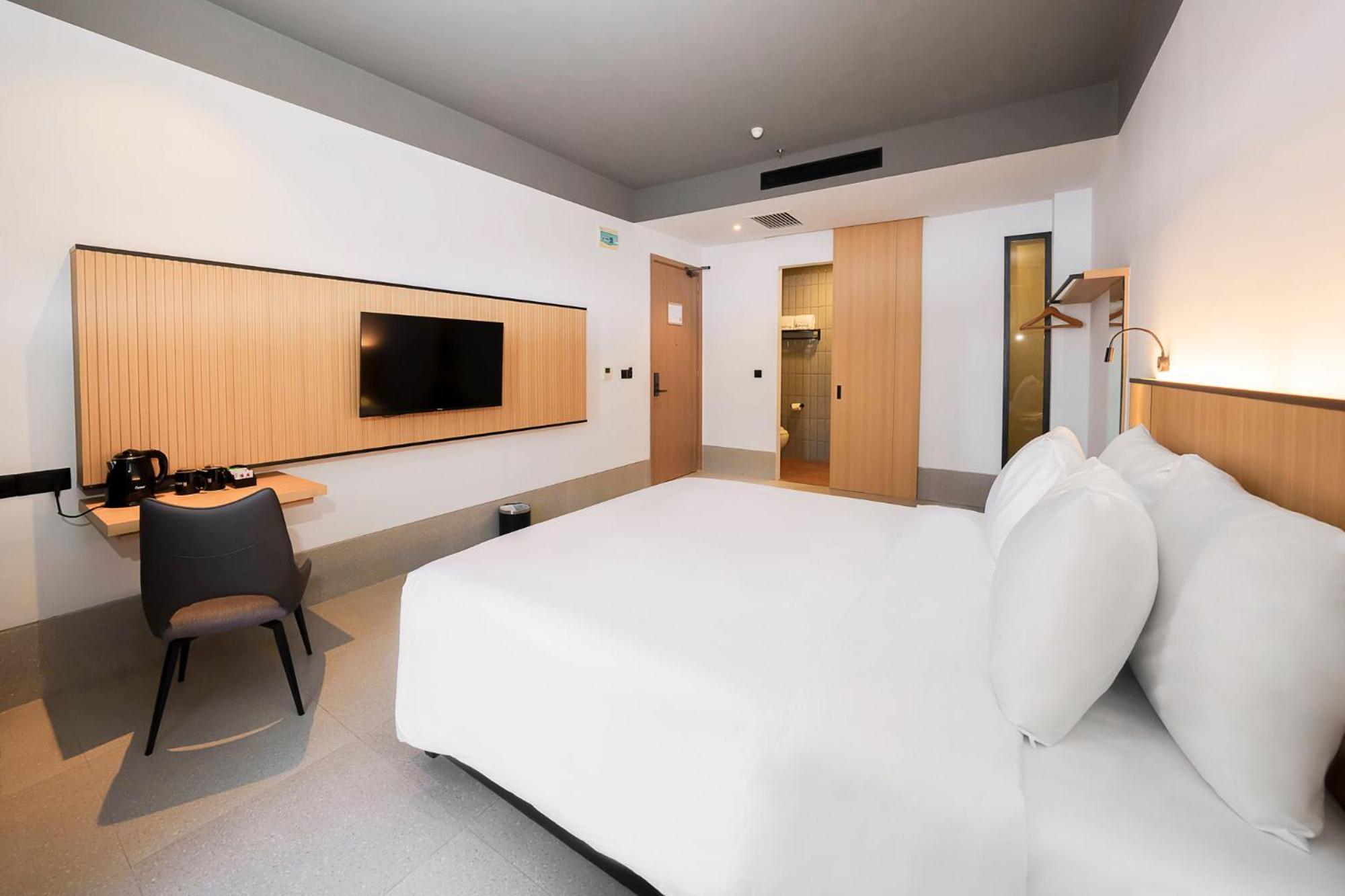 ando hotel batam