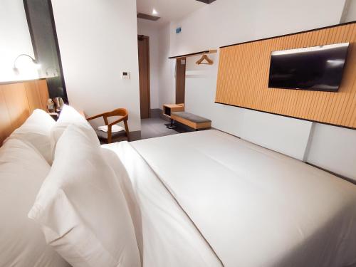 ando hotel batam