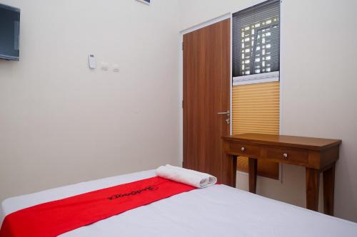 reddoorz syariah near transmart pabelan solo