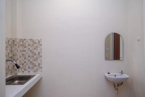 reddoorz syariah near transmart pabelan solo