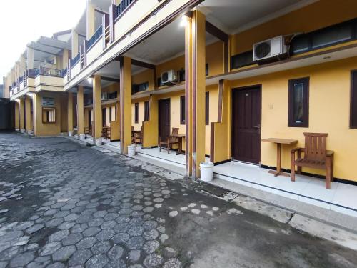 reddoorz ratu homestay syariah near lippo mall banyuwangi