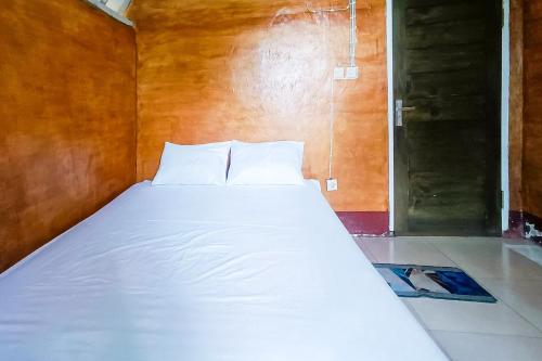 rejeng bungalow near gangga waterfall lombok