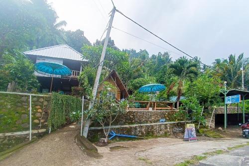 rejeng bungalow near gangga waterfall lombok