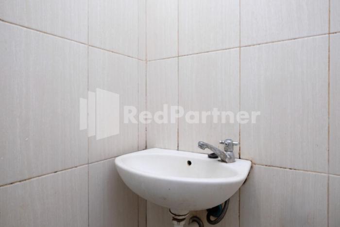 oma uti syariah mitra reddoorz near stasiun lempuyangan