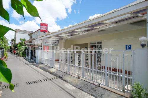 oma uti syariah mitra reddoorz near stasiun lempuyangan