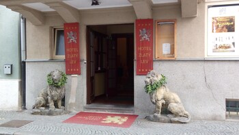 hotel zlaty lev zatec