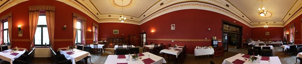 hotel zlaty lev zatec