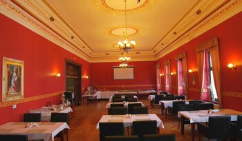 hotel zlaty lev zatec