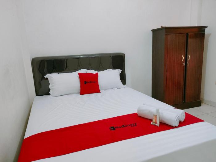 reddoorz syariah near jogja expo center