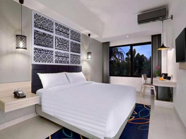 aston anyer beach hotel