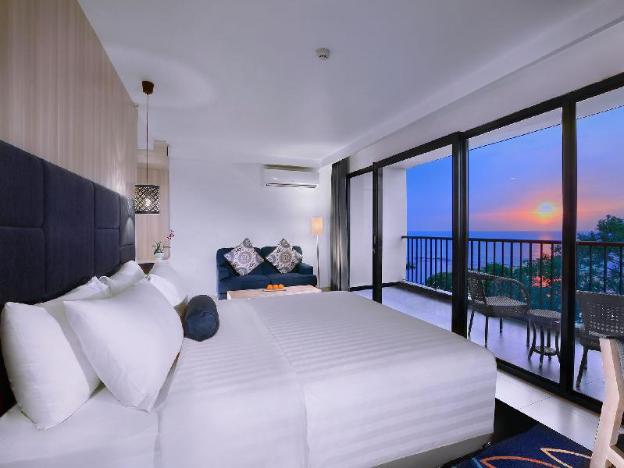 aston anyer beach hotel