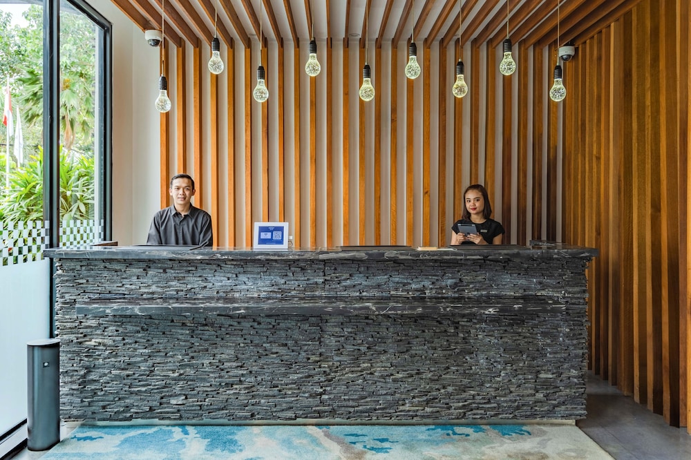 aston anyer beach hotel