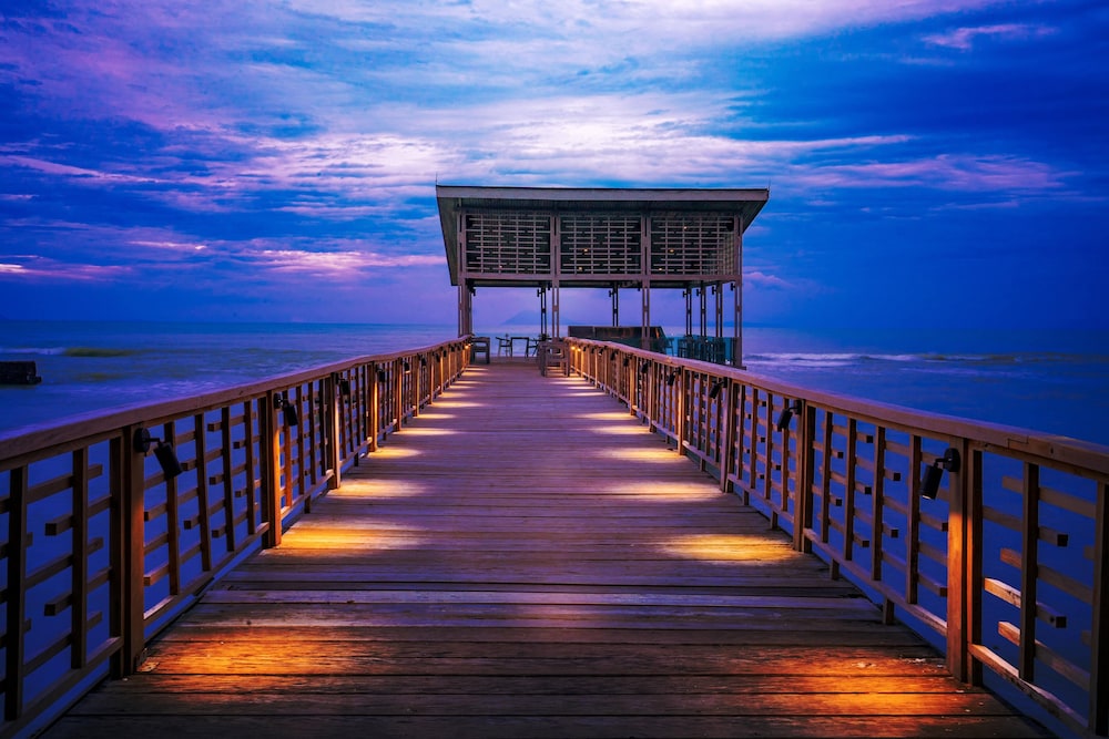 aston anyer beach hotel