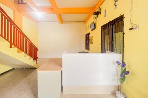 sion homestay mitra reddoorz near terminal kertajaya mojokerto