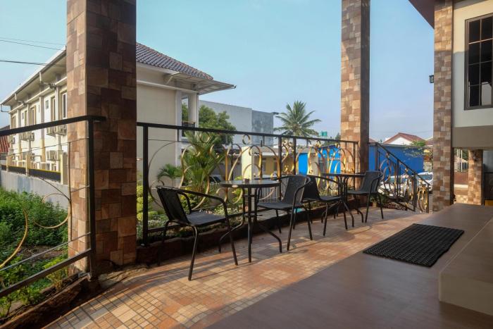 urbanview grand lotus hotel by reddoorz