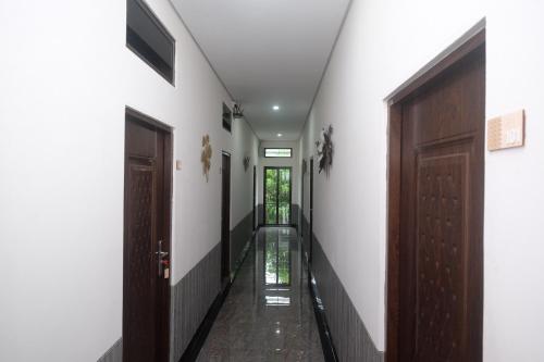 urbanview grand lotus hotel by reddoorz