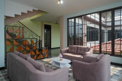 urbanview grand lotus hotel by reddoorz