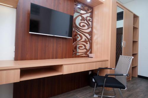 urbanview grand lotus hotel by reddoorz