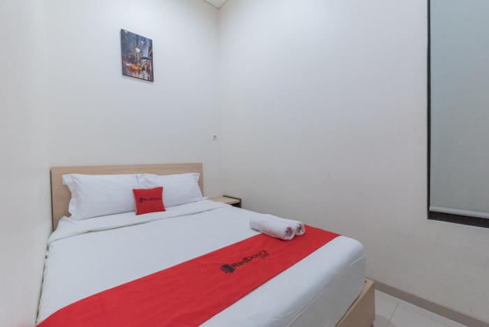 reddoorz near csb mall cirebon