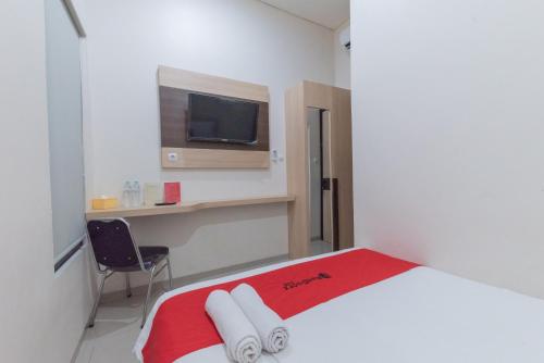 reddoorz near csb mall cirebon