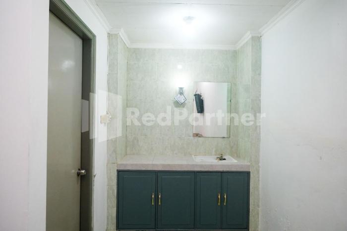 camila living yogyakarta redpartner