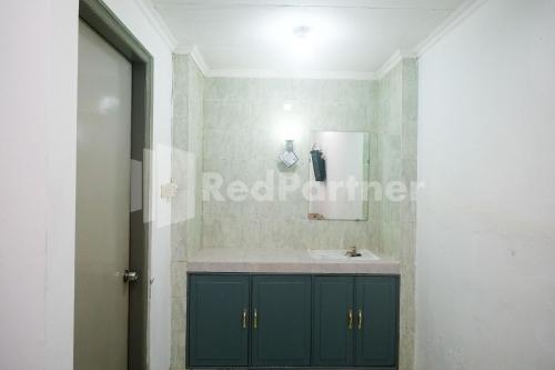 camila living yogyakarta redpartner