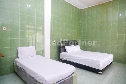 camila living yogyakarta redpartner