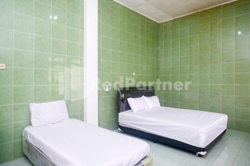 camila living yogyakarta redpartner