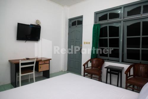 camila living yogyakarta redpartner