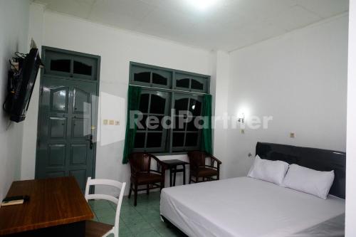 camila living yogyakarta redpartner