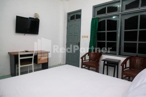 camila living yogyakarta redpartner